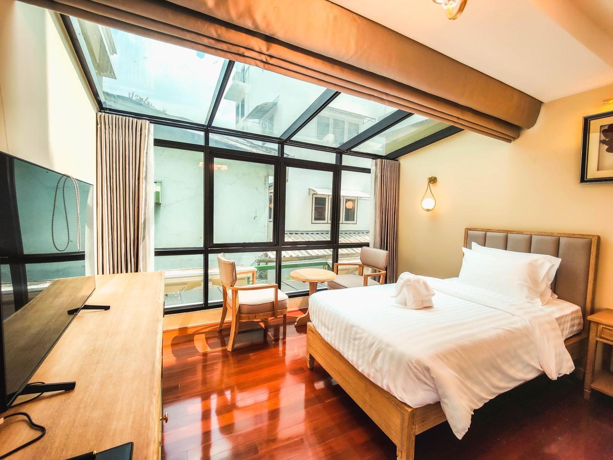 Siri Grand Bangkok Hotel Экстерьер фото